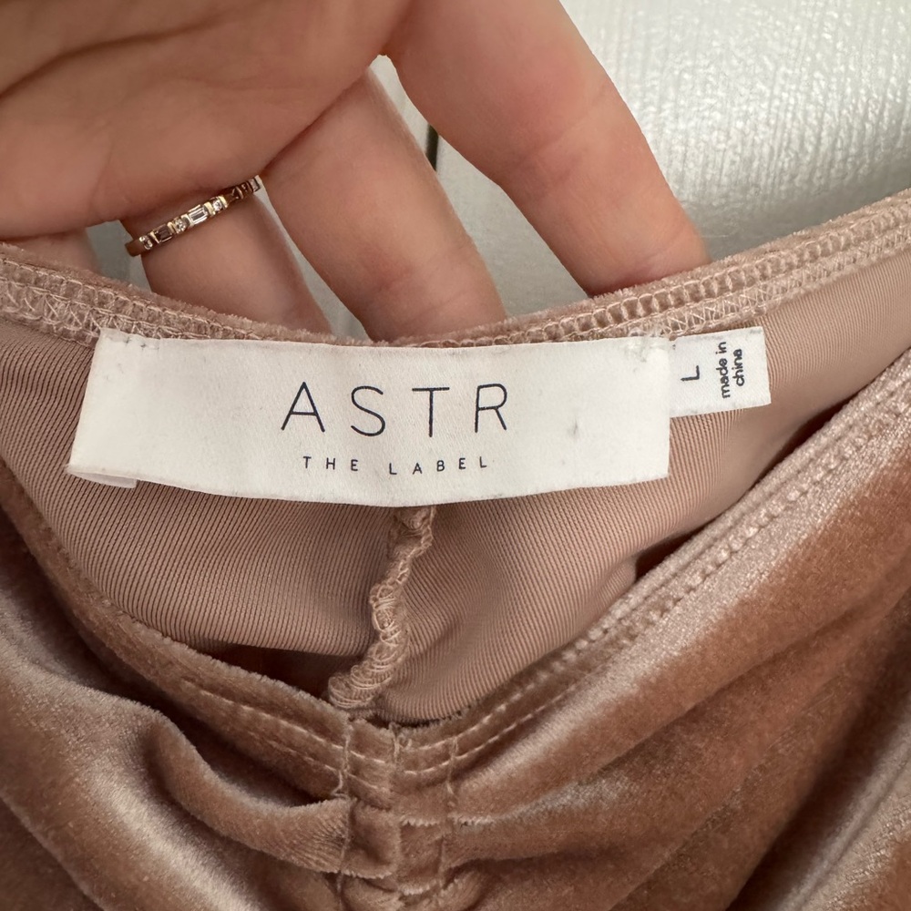 ASTR Ruched Velvet Top - NWOT - Picture 5 of 6